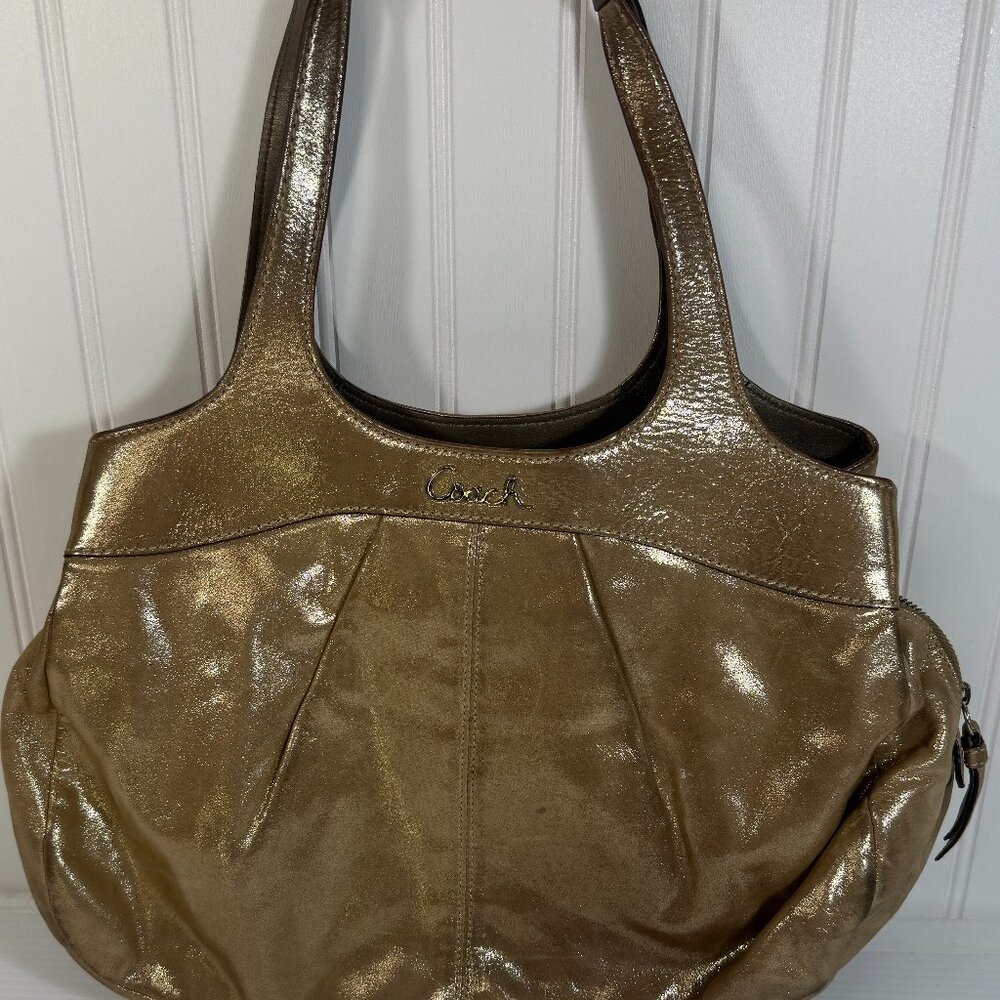 Coach Cream Leather Shoulder Bag Pink Lining